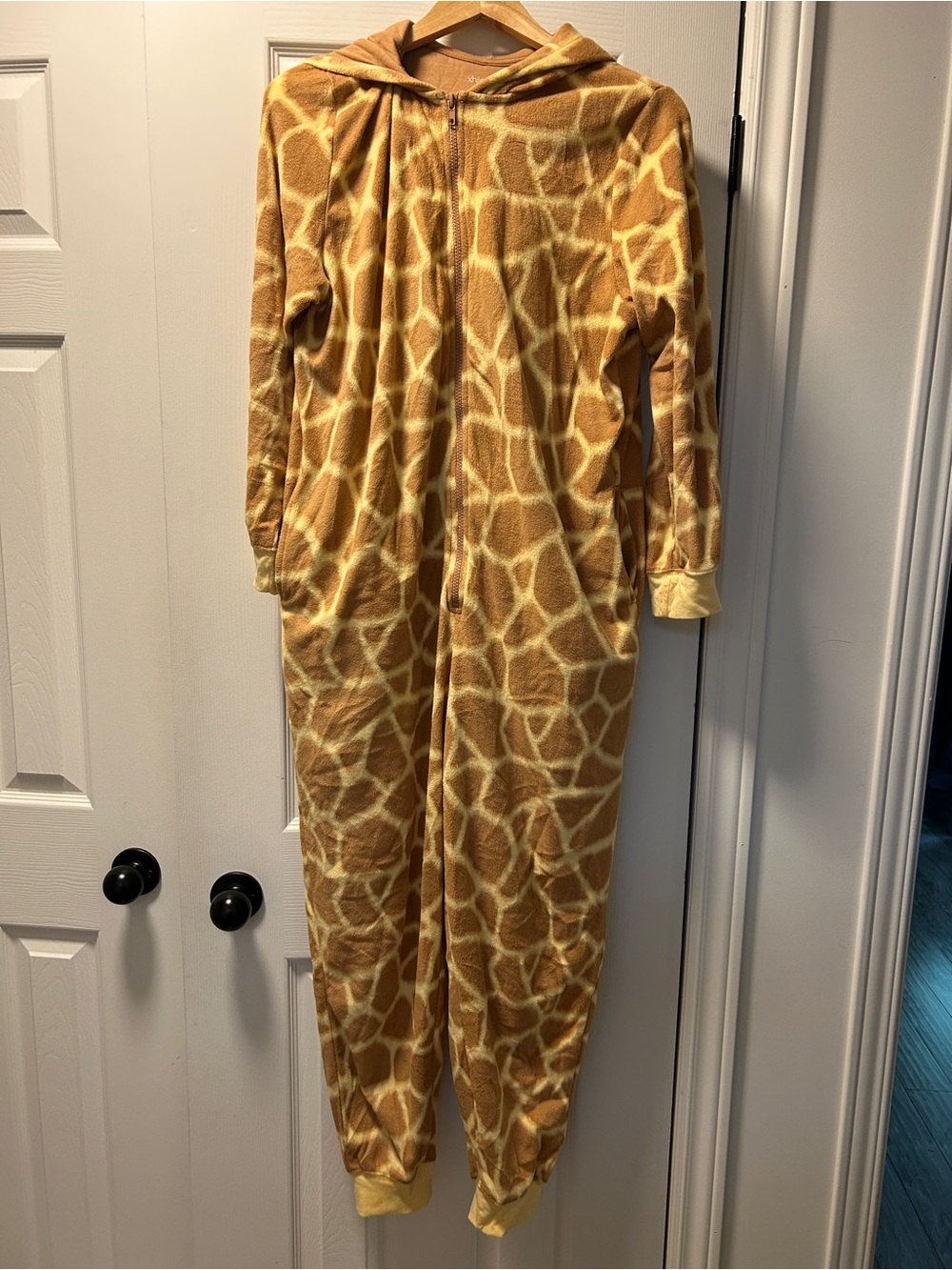 🦒Giraffe Print Hooded Onesie Pajamas M/L